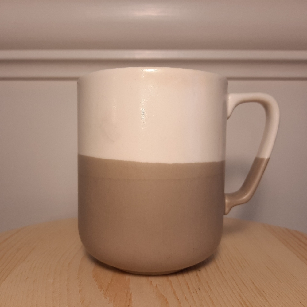 Modern Ceramic Mug Pair - Picture 6 of 6